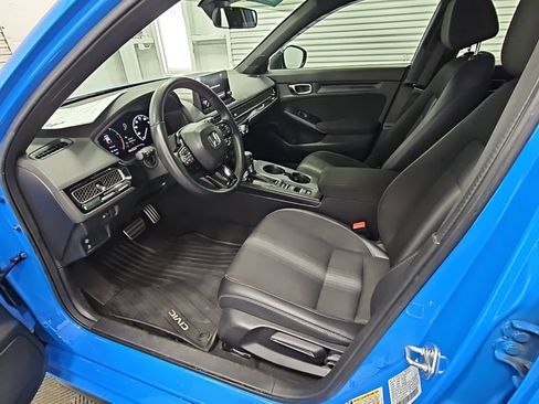 Used 2023 Honda Civic Sport image 11