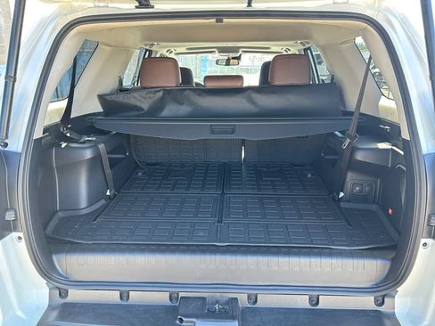 Used 2023 Toyota 4Runner Limited AWD/4WD image 23