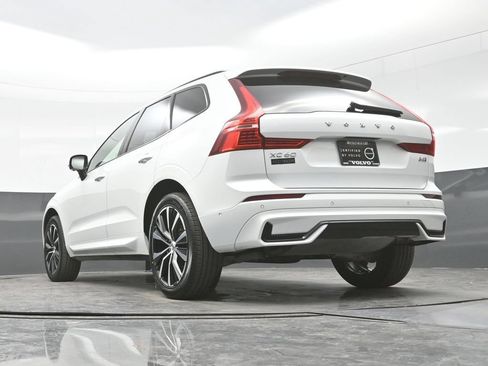 Used 2025 Volvo XC60 B5 Plus AWD/4WD image 24