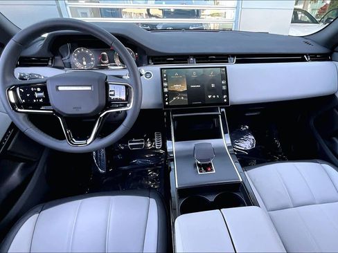 Used 2026 Land Rover Range Rover Evoque Dynamic SE image 15