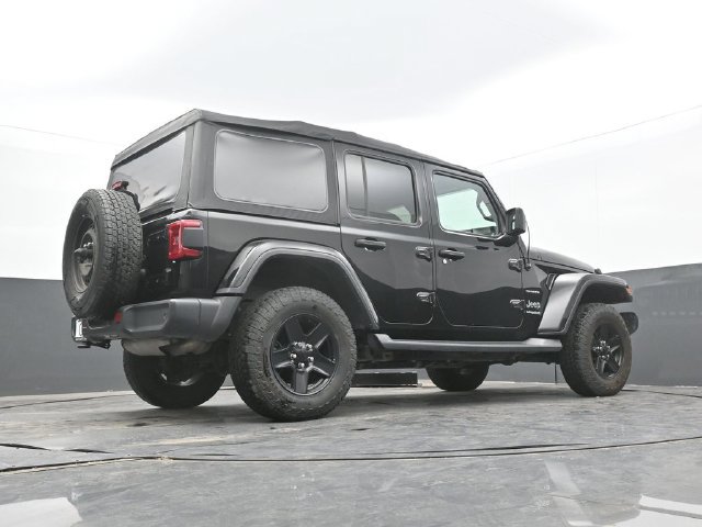 Used 2018 Jeep Wrangler Unlimited Sahara w/ Safety Group AWD/4WD image 57