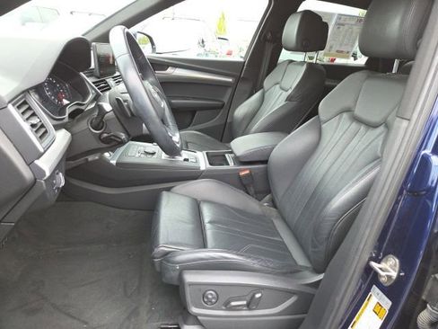 Used 2020 Audi Q5 2.0T Premium w/ Titanium Sport Package AWD/4WD image 11