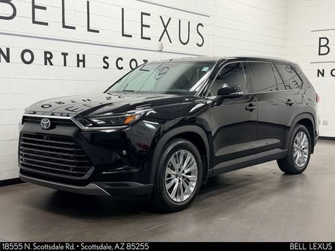Used 2024 Toyota Grand Highlander AWD image 9