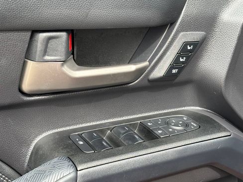 Used 2025 Toyota 4Runner Limited RWD image 30