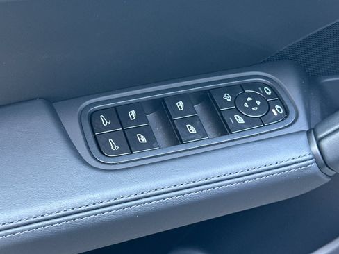 New 2026 Porsche Cayenne AWD/4WD image 13