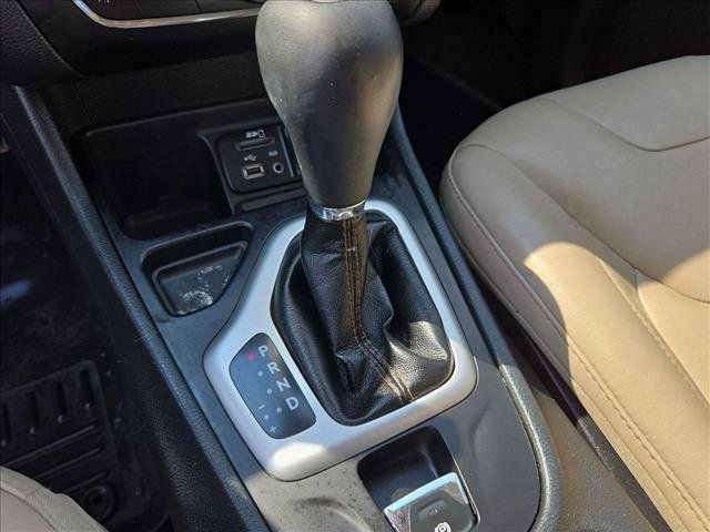Used 2016 Jeep Cherokee Limited FWD image 12