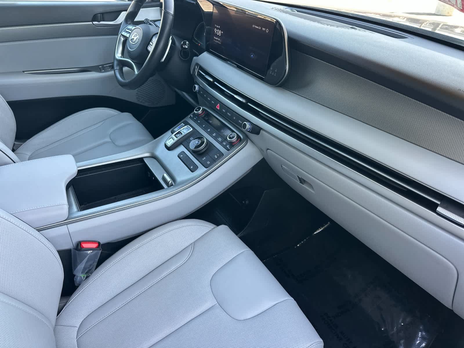 Certified 2024 Hyundai Palisade SEL FWD image 18
