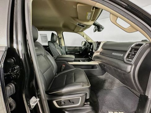 Used 2020 RAM 1500 Laramie AWD/4WD image 29