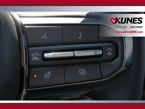 Used 2026 GMC Canyon AT4X w/ LPO, Black Badging Package AWD/4WD image 50