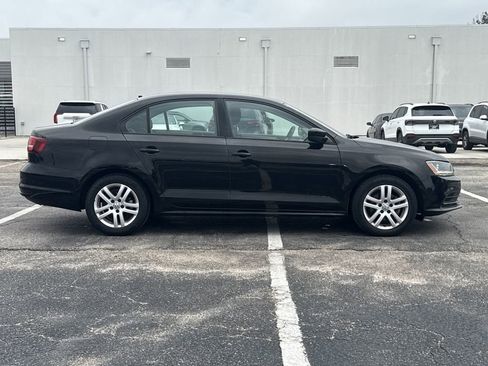 Used 2018 Volkswagen Jetta S FWD image 4