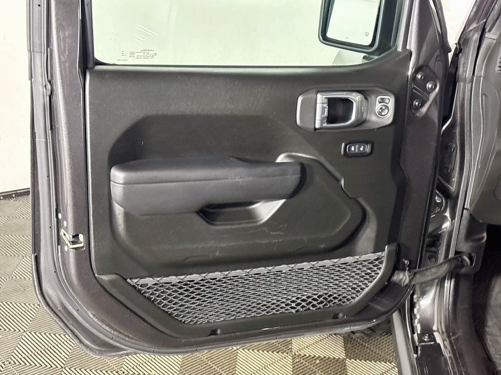 Used 2024 Jeep Wrangler Unlimited AWD/4WD image 11