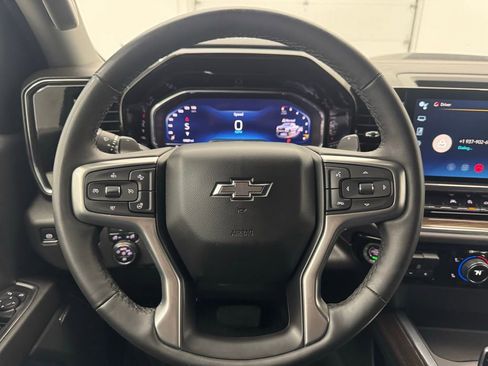 Used 2024 Chevrolet Silverado 1500 LT Trail Boss w/ Convenience Package II image 18