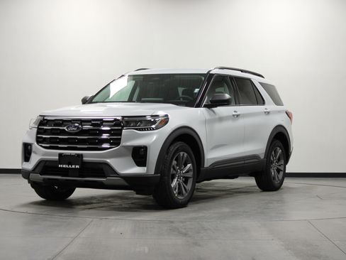 New 2026 Ford Explorer Active w/ Active Comfort Package image 8