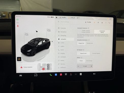 Used 2024 Tesla Model Y Performance AWD/4WD image 15