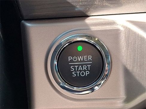 Used 2023 Ford F150 Lightning Pro image 21