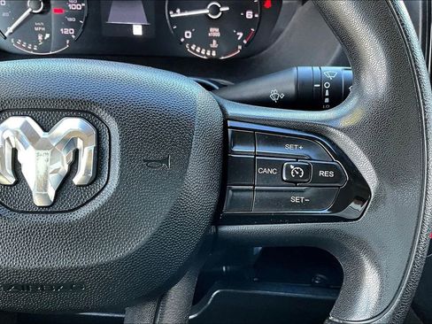 Used 2023 RAM ProMaster 3500 w/ Driver Convenience Group image 12