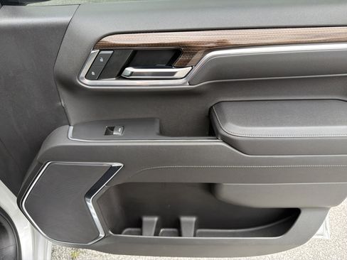 Used 2022 Chevrolet Silverado 1500 LT AWD/4WD image 15