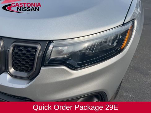 Used 2023 Jeep Compass Trailhawk image 6