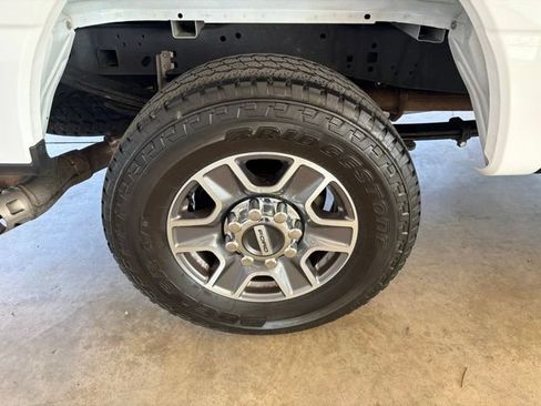 Used 2024 Ford F250 Lariat AWD/4WD image 16