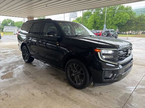 Certified 2025 Ford Expedition Platinum w/ Stealth Performance Package AWD/4WD image 3