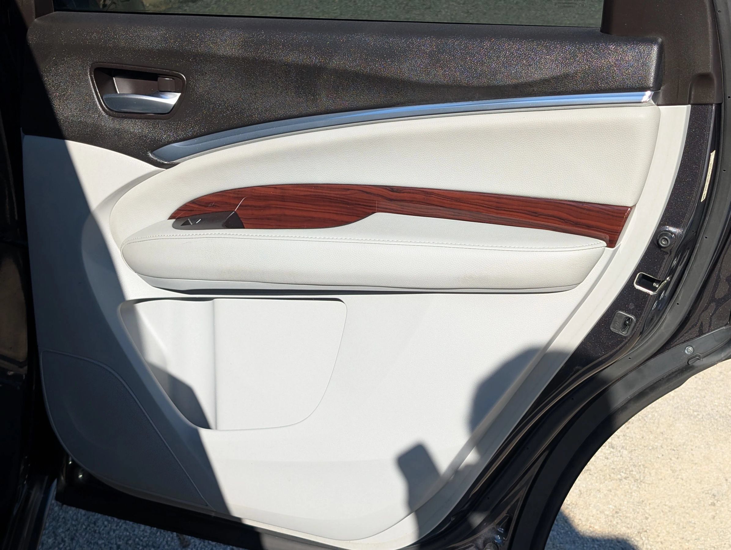 Used 2015 Acura MDX w/ Technology Package FWD image 35