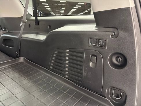 Used 2018 GMC Yukon XL SLT AWD/4WD image 55
