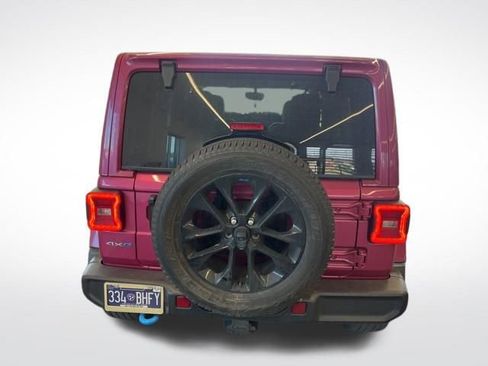 Used 2022 Jeep Wrangler Unlimited Sahara w/ Cold Weather Group image 8