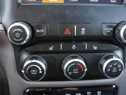 Used 2023 RAM 2500 Big Horn w/ Level 1 Equipment Group AWD/4WD image 26