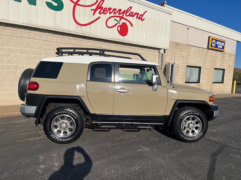 Used 2011 Toyota FJ Cruiser 4WD w/ Convenience Pkg image 9