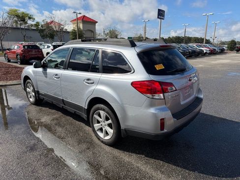 Used 2013 Subaru Outback 2.5i Premium image 8