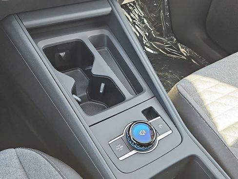 New 2026 Volkswagen Tiguan S FWD image 13