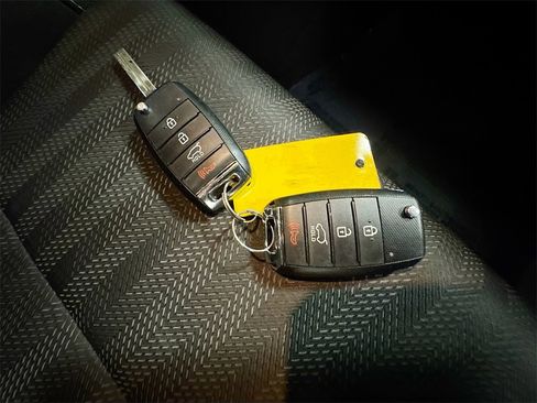 Used 2020 Kia Sportage LX image 38