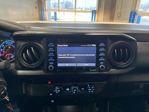 Used 2020 Toyota Tacoma SR image 26