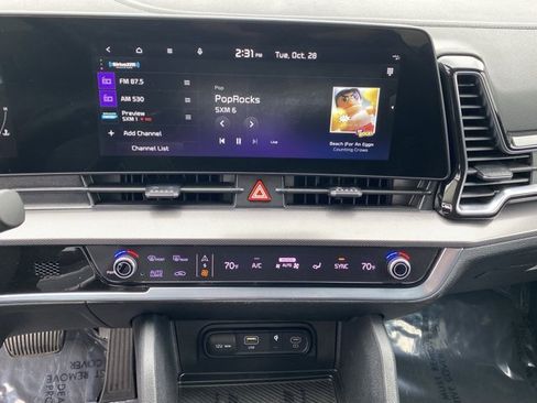 Used 2023 Kia Sportage SX image 11