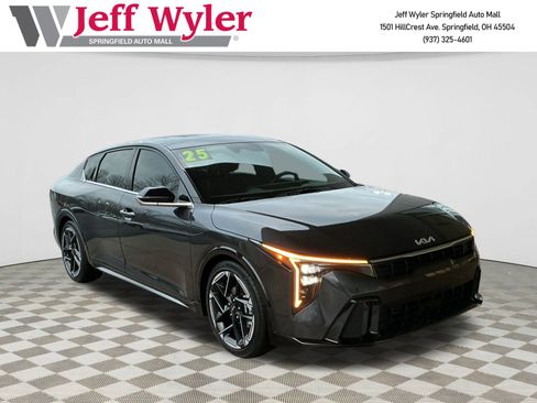 Used 2025 Kia K4 GT-Line w/ GT-Line Premium Package image 1