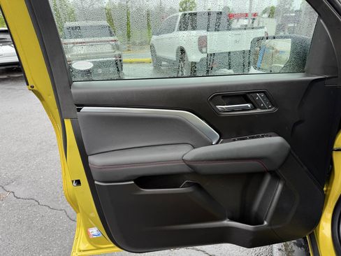 Used 2023 Chevrolet Colorado Z71 w/ Z71 Convenience Package 2 AWD/4WD image 13