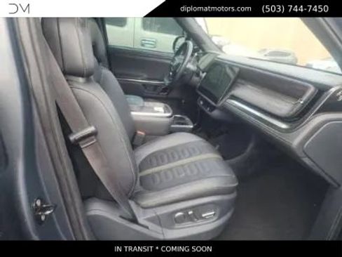 Used 2022 Rivian R1T Adventure image 9