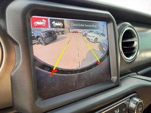 Used 2023 Jeep Wrangler Unlimited Rubicon w/ LED Lighting Group AWD/4WD image 25