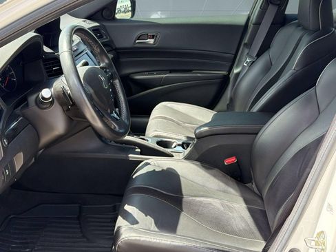Used 2019 Acura ILX FWD image 5