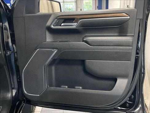 Used 2023 Chevrolet Silverado 1500 LT AWD/4WD image 12