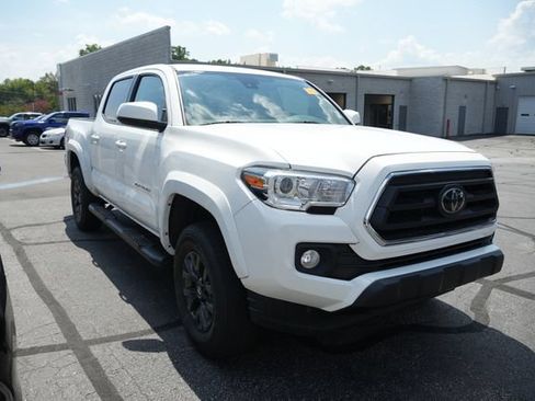 Used 2023 Toyota Tacoma SR5 RWD image 1