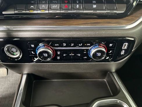 Used 2023 GMC Sierra 1500 SLT w/ SLT Convenience Package image 22