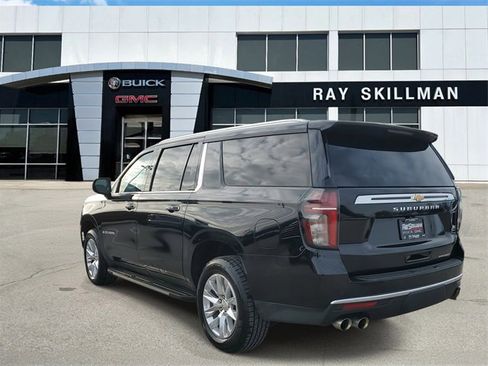 Used 2024 Chevrolet Suburban Premier image 4