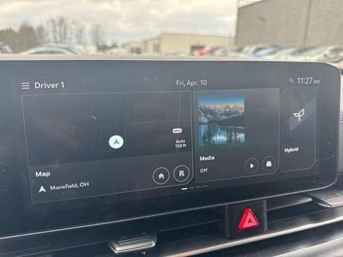 Certified 2025 Kia Carnival LXS image 11