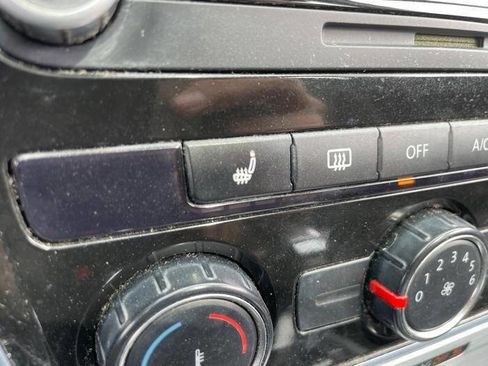 Used 2013 Volkswagen Passat 2.5 SE image 36