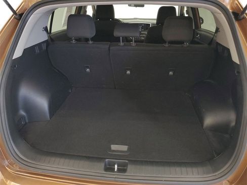 Used 2020 Kia Sportage LX image 24