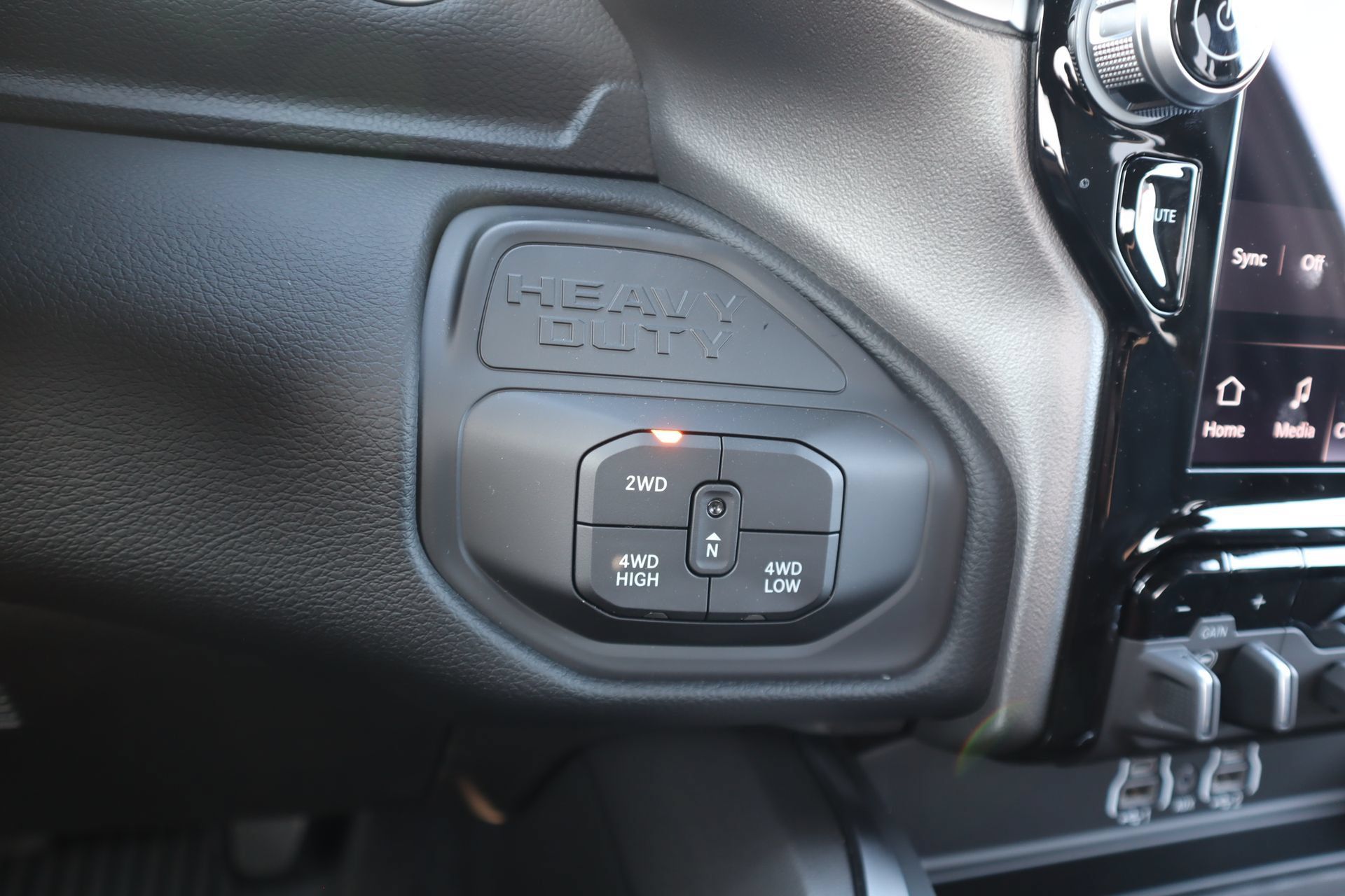New 2026 RAM 3500 Big Horn AWD/4WD image 9