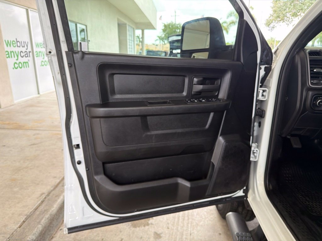 Used 2024 RAM 2500 Tradesman w/ Chrome Appearance Group AWD/4WD image 41