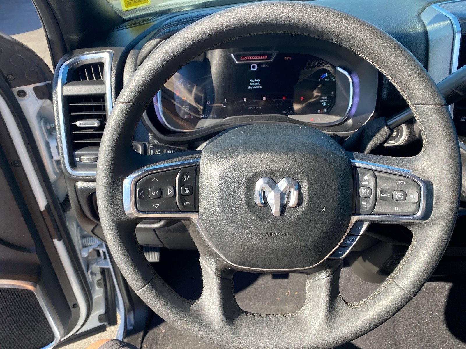 Used 2026 RAM 2500 Laramie AWD/4WD image 10