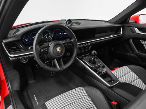 Certified 2024 Porsche 911 Carrera S RWD image 4